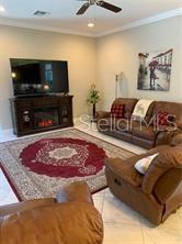 VALENCIA LAKES - Residential