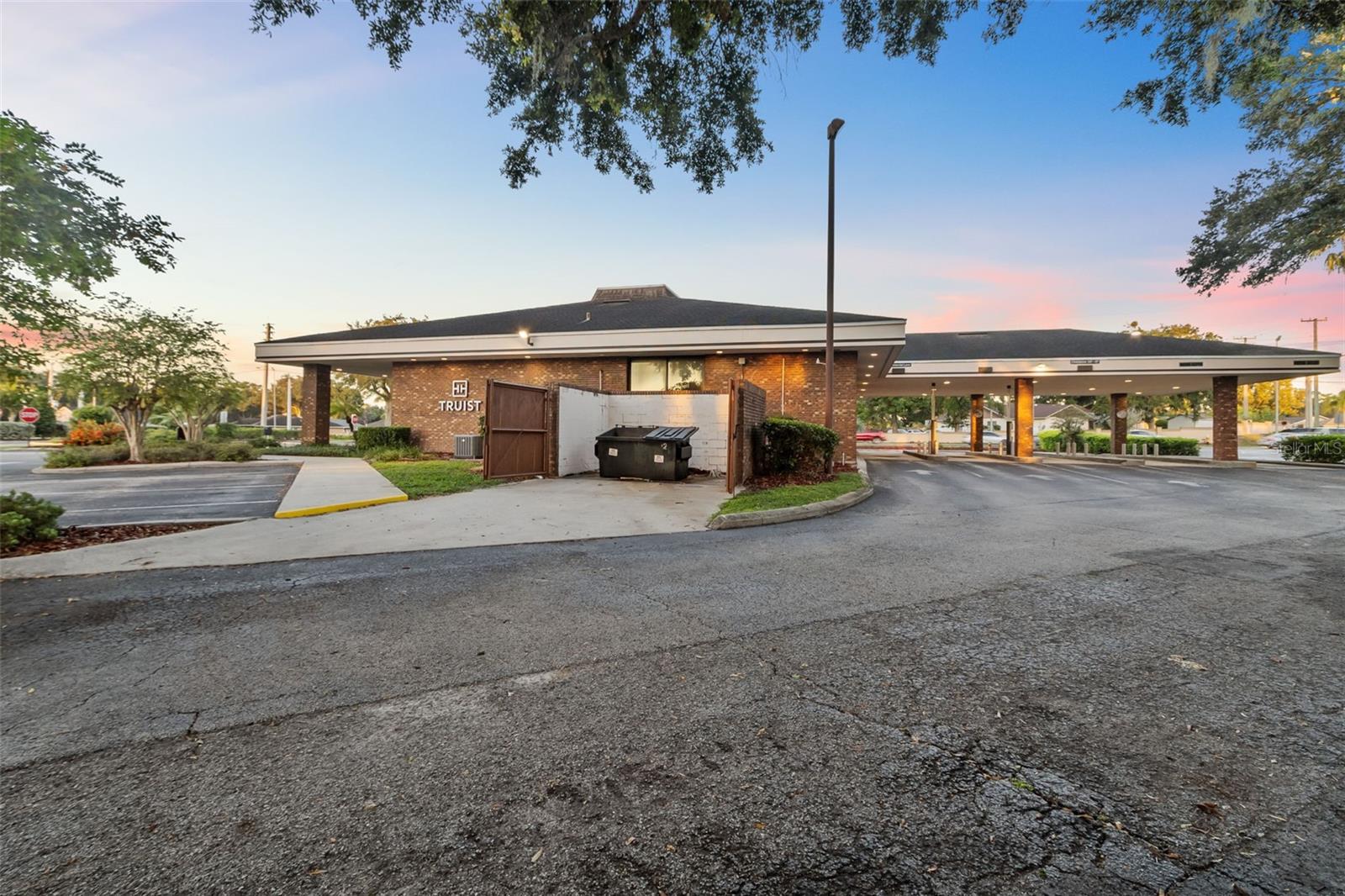 ACREAGE - Commercial Sale