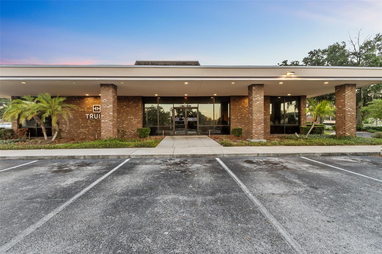 ACREAGE - Commercial Sale