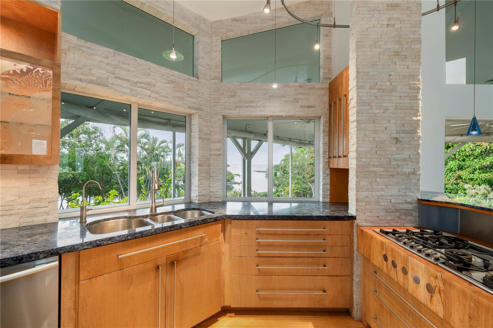 PIRATE HARBOR - Residential