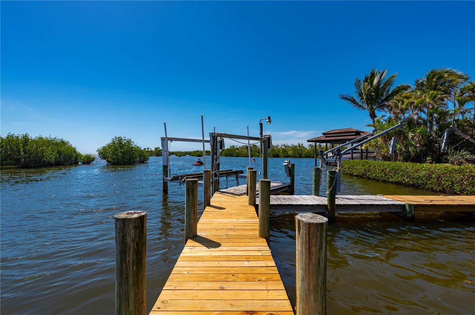 PIRATE HARBOR - Residential