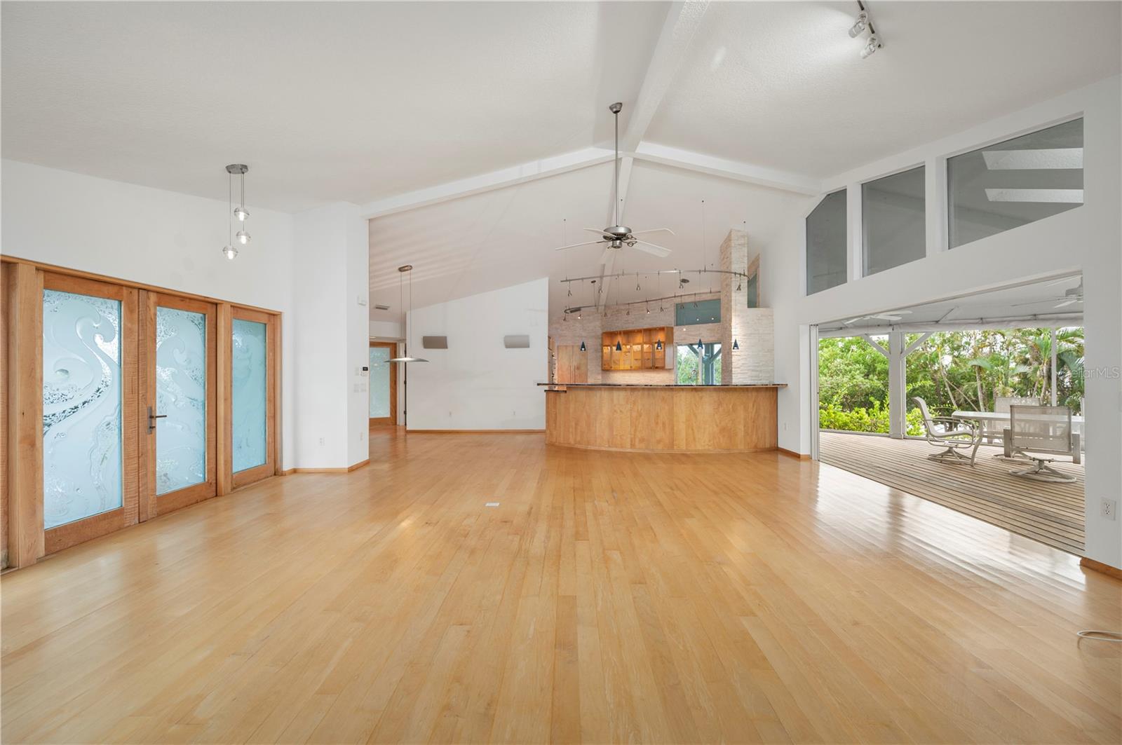 PIRATE HARBOR - Residential