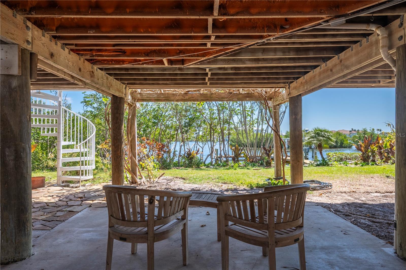 PIRATE HARBOR - Residential