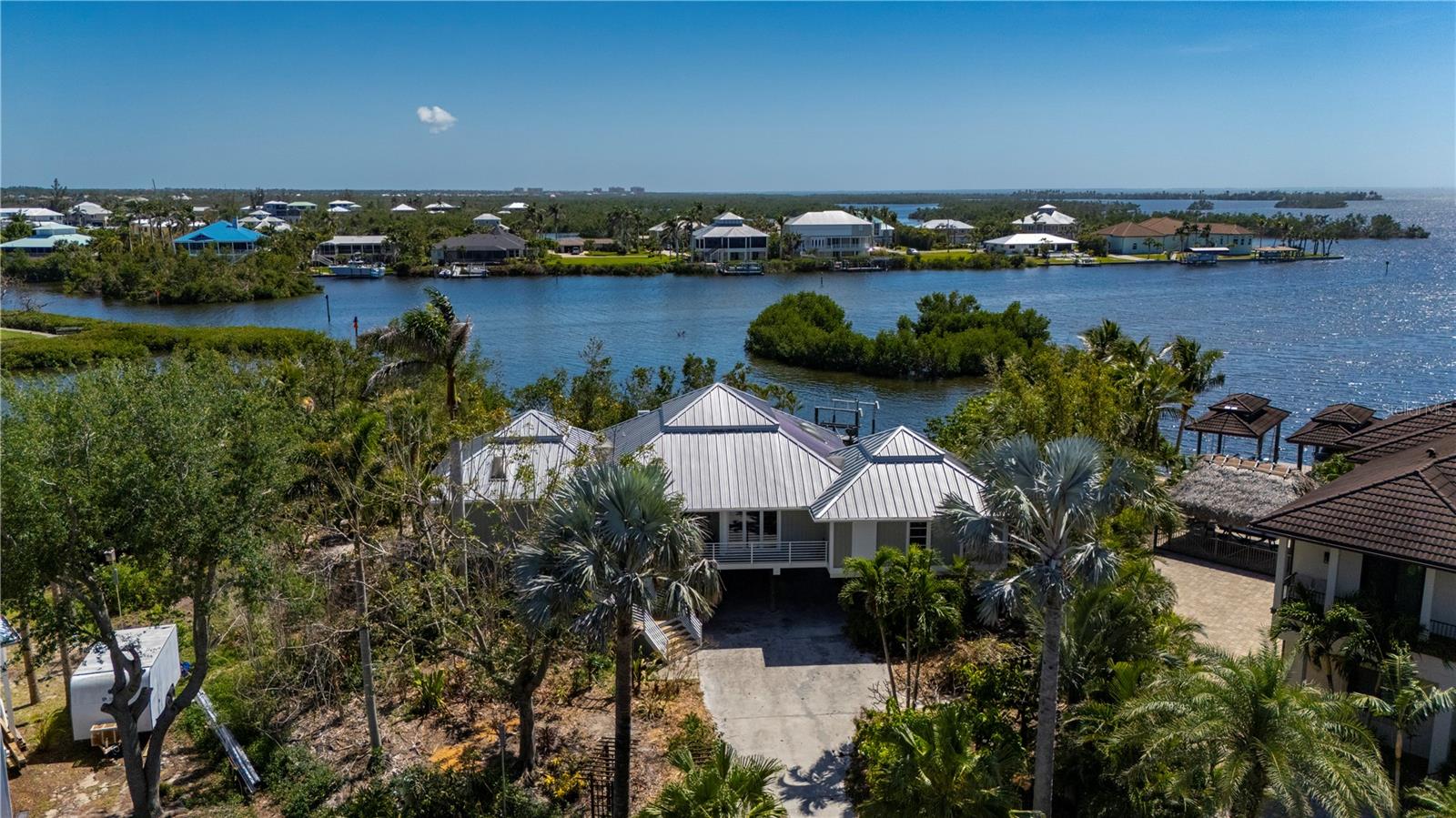 PIRATE HARBOR - Residential