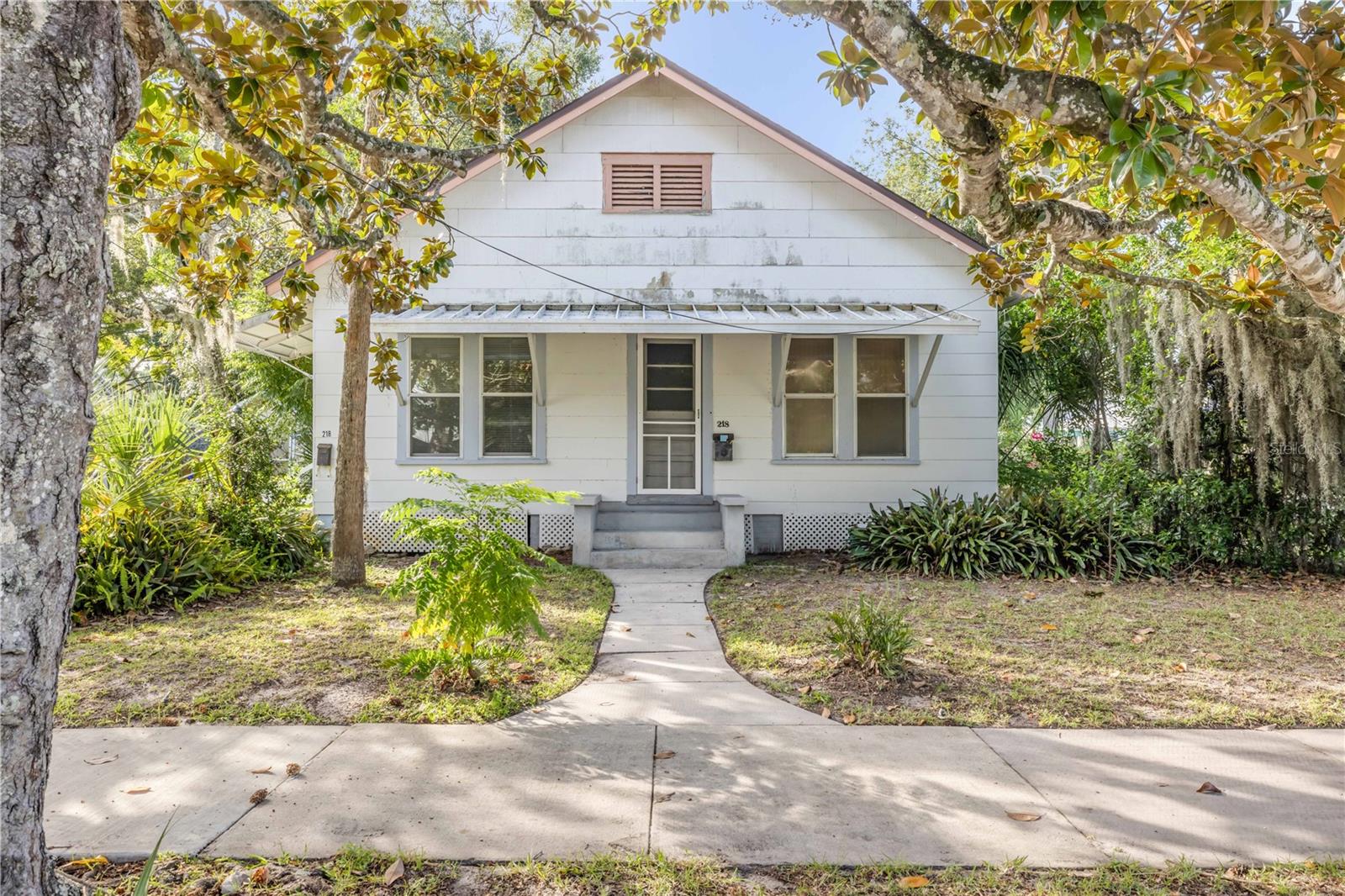 218 MARY AVENUE