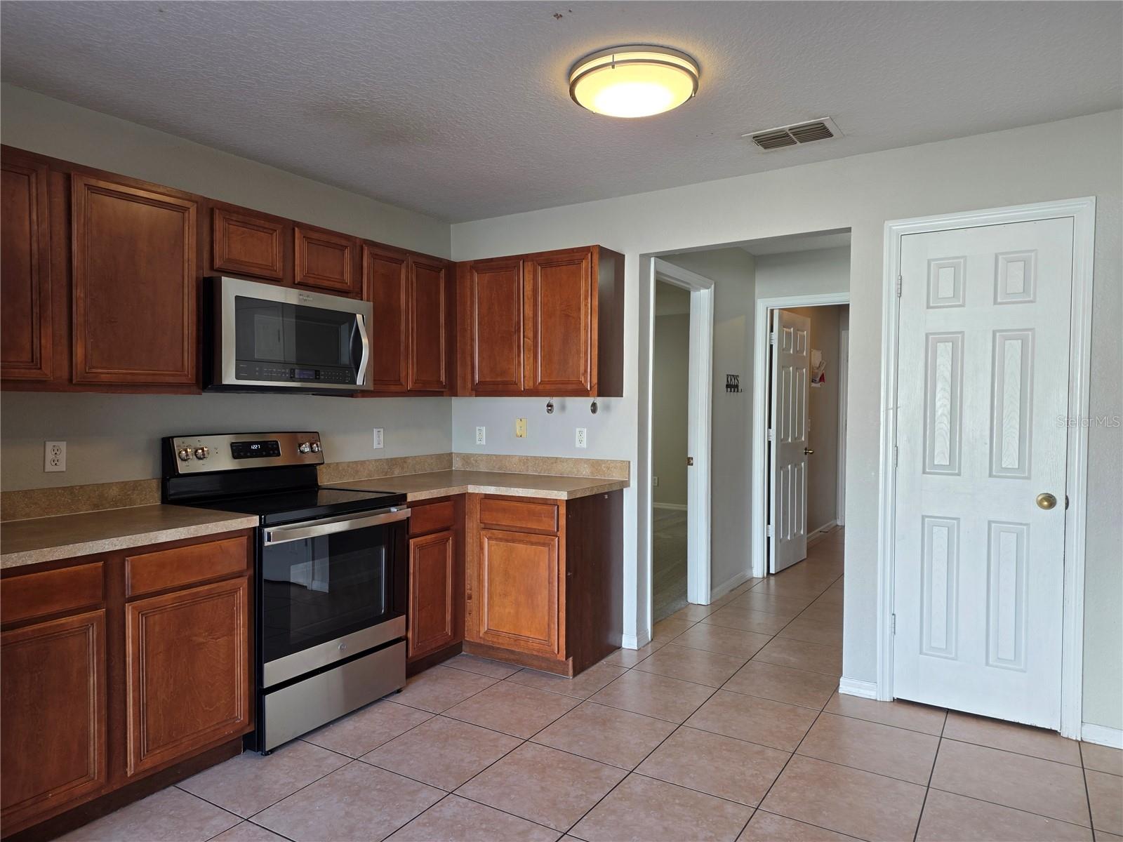 WATERFORD TRLS PH 02 - Residential Lease