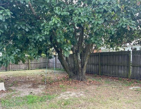 A home in LAKELAND