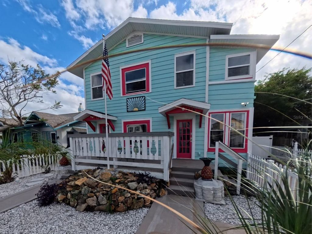 Photo of 434 Vermont Avenue, Daytona Beach, FL 32118 (MLS # P4937256)