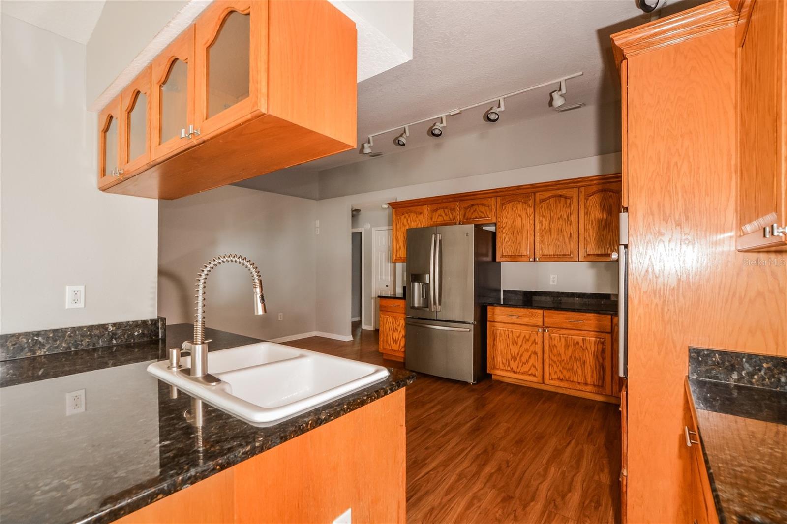 KEYSTONE MANOR - Residential