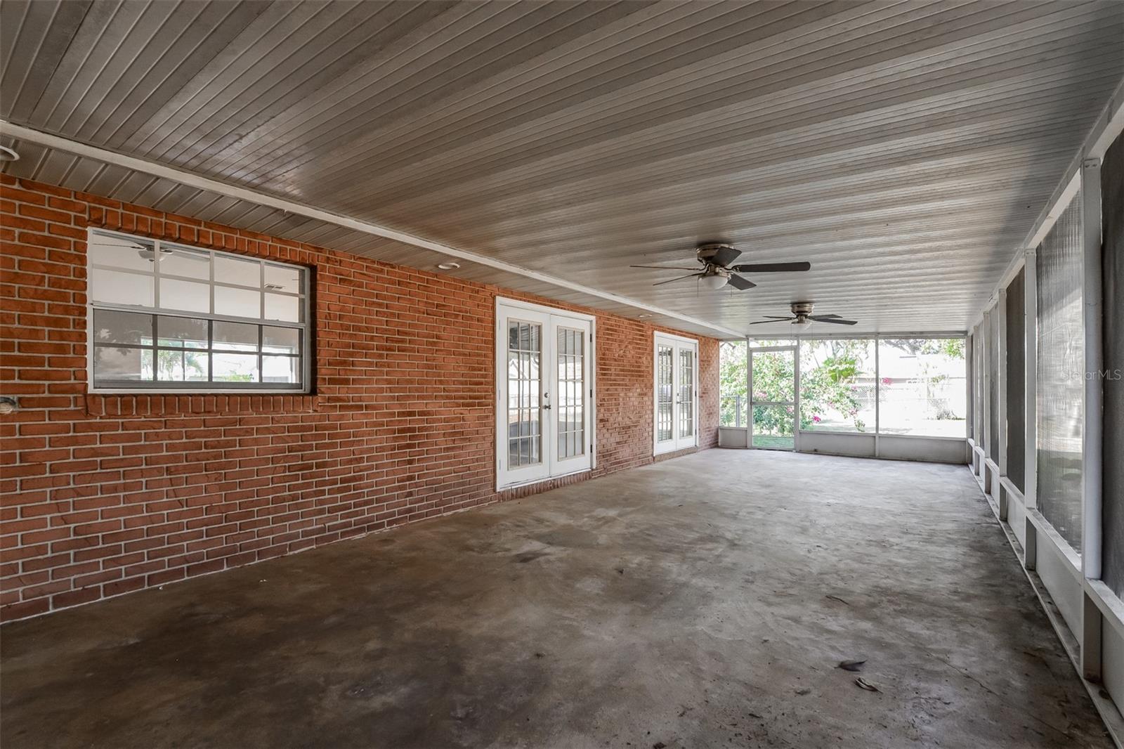 KEYSTONE MANOR - Residential