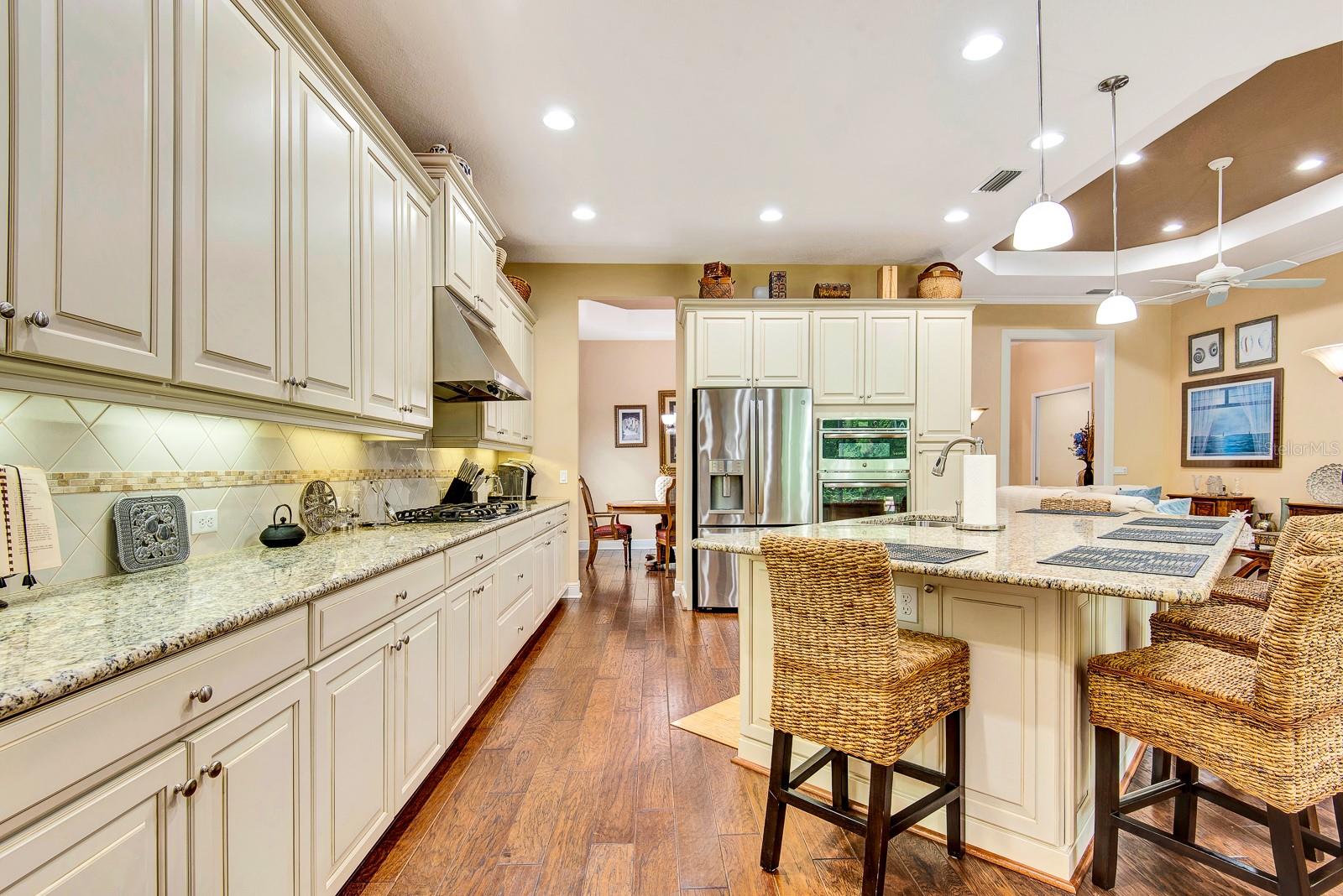 COUNTRY CLUB EAST AT LAKEWD RNCH SS - Residential Lease