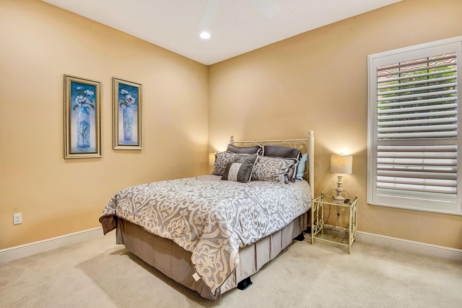 COUNTRY CLUB EAST AT LAKEWD RNCH SS - Residential Lease