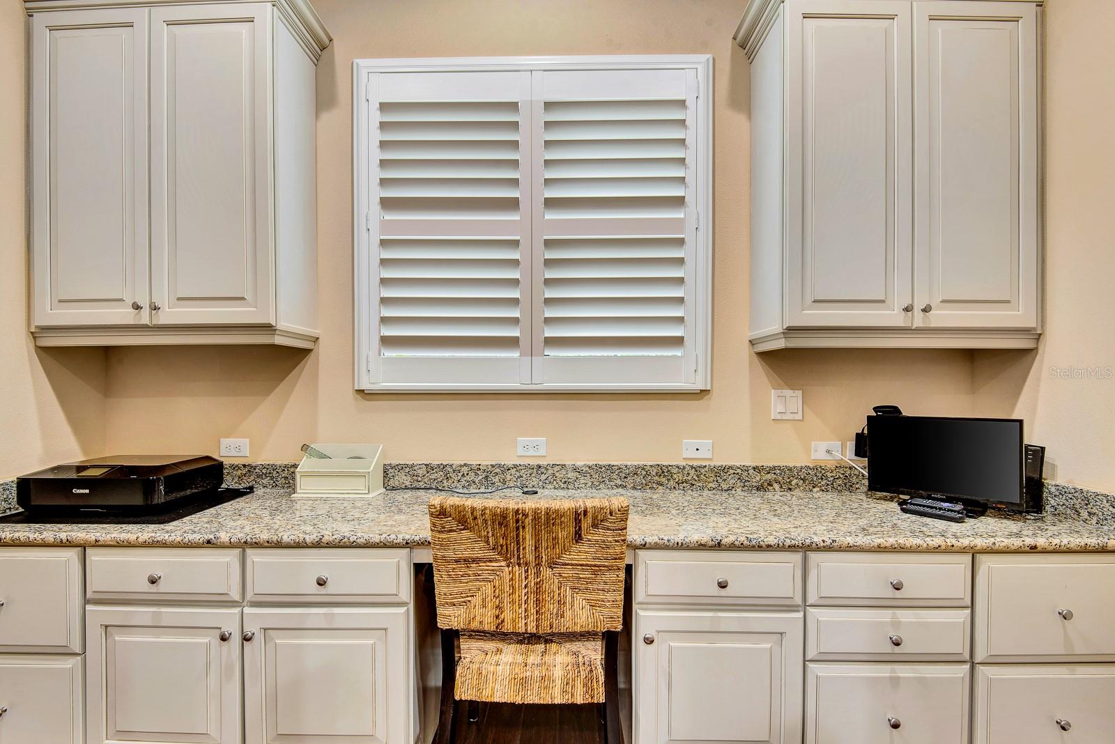 COUNTRY CLUB EAST AT LAKEWD RNCH SS - Residential Lease