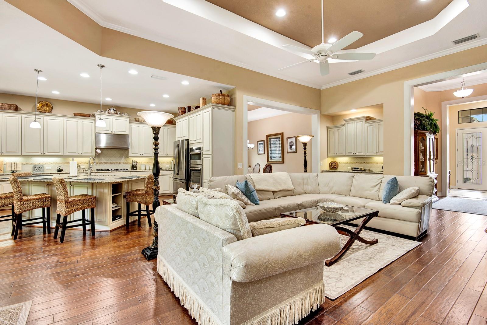 COUNTRY CLUB EAST AT LAKEWD RNCH SS - Residential Lease