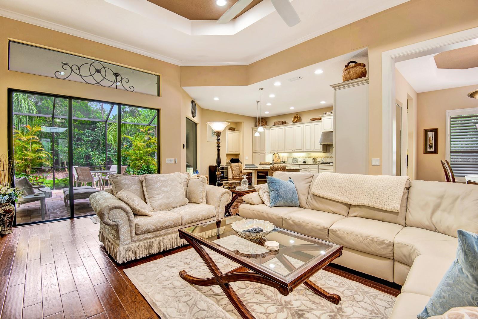 COUNTRY CLUB EAST AT LAKEWD RNCH SS - Residential Lease