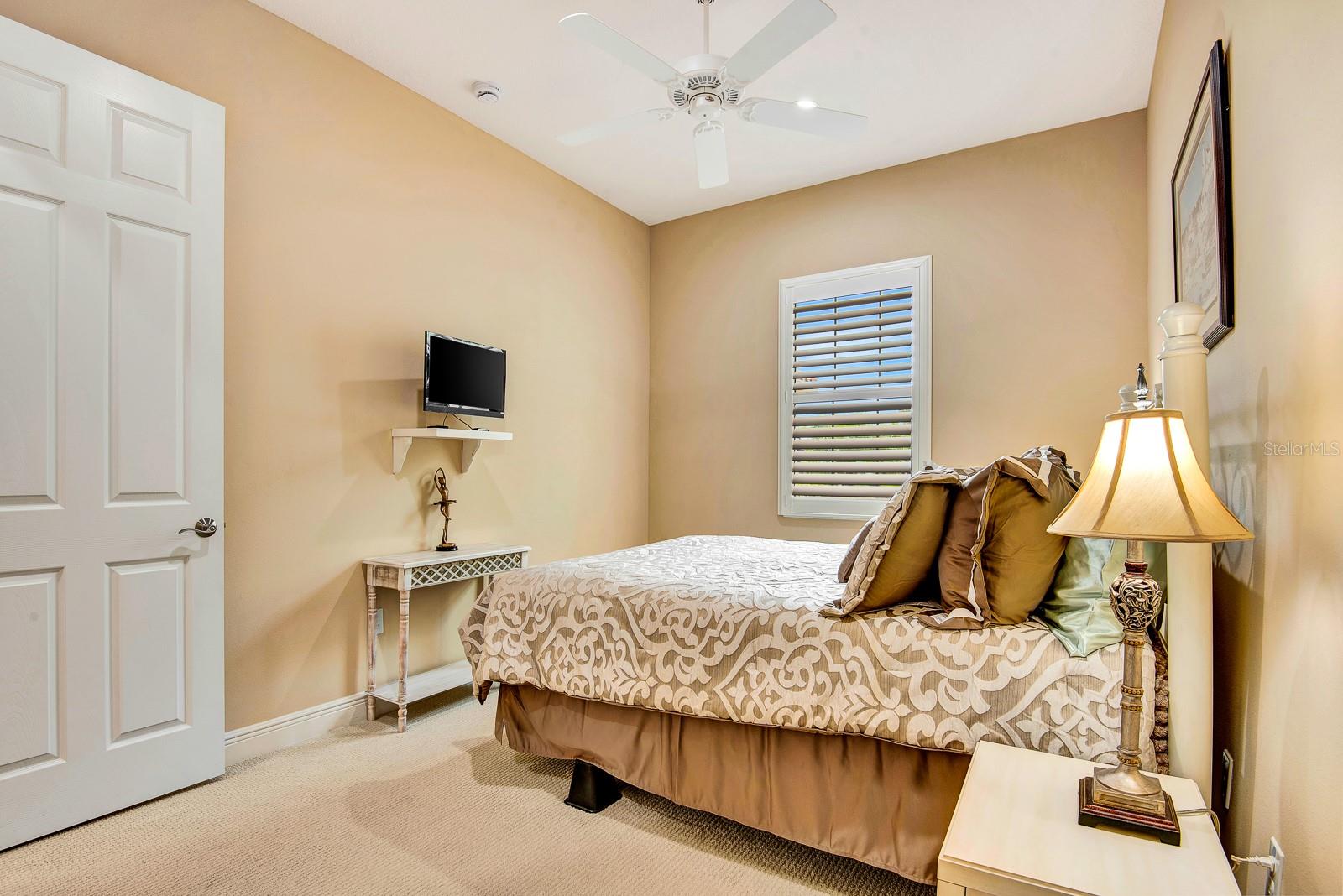 COUNTRY CLUB EAST AT LAKEWD RNCH SS - Residential Lease