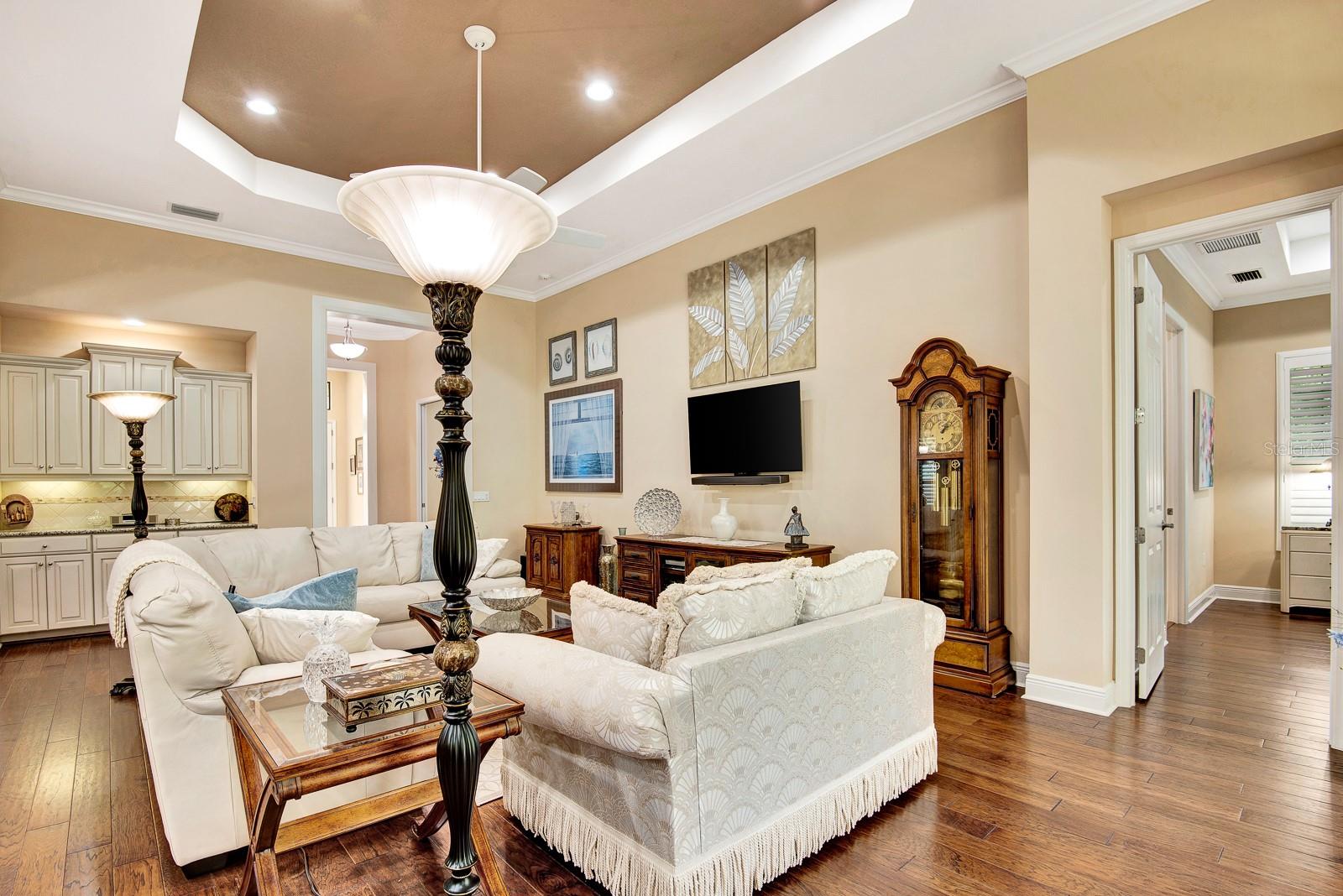 COUNTRY CLUB EAST AT LAKEWD RNCH SS - Residential Lease