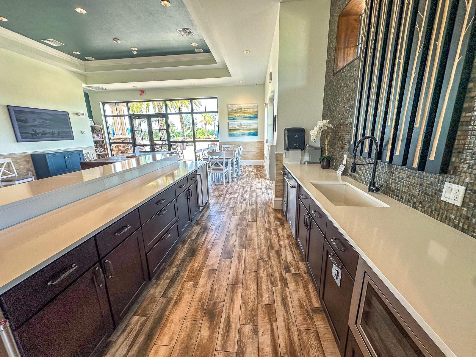 COUNTRY CLUB EAST AT LAKEWD RNCH SS - Residential Lease