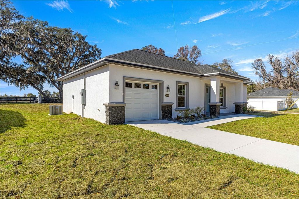 Photo of 15224 SE 61st Court, Summerfield, FL 34491 (MLS # OM716418)