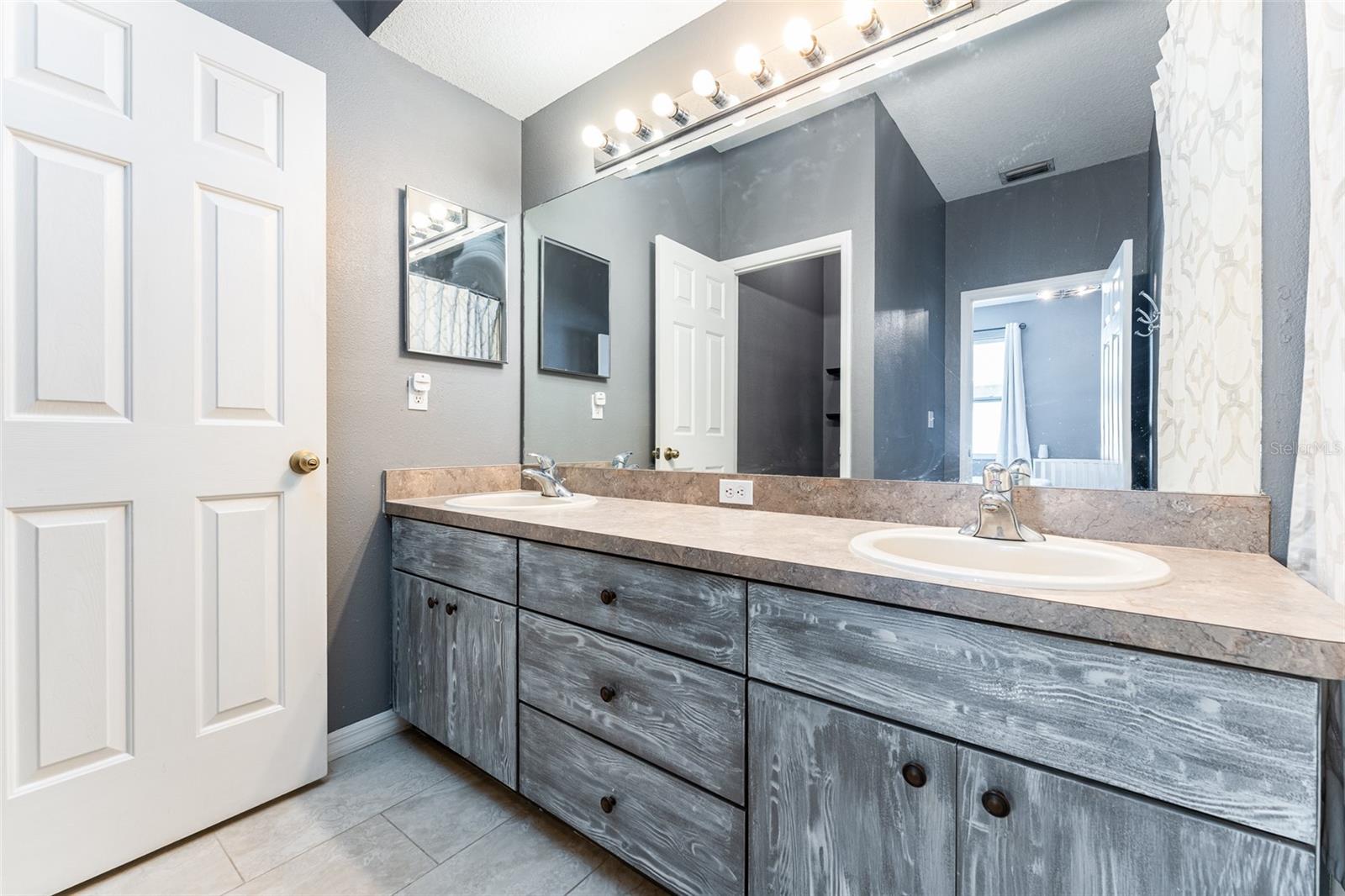 BLOOMINGDALE RIDGE - Residential