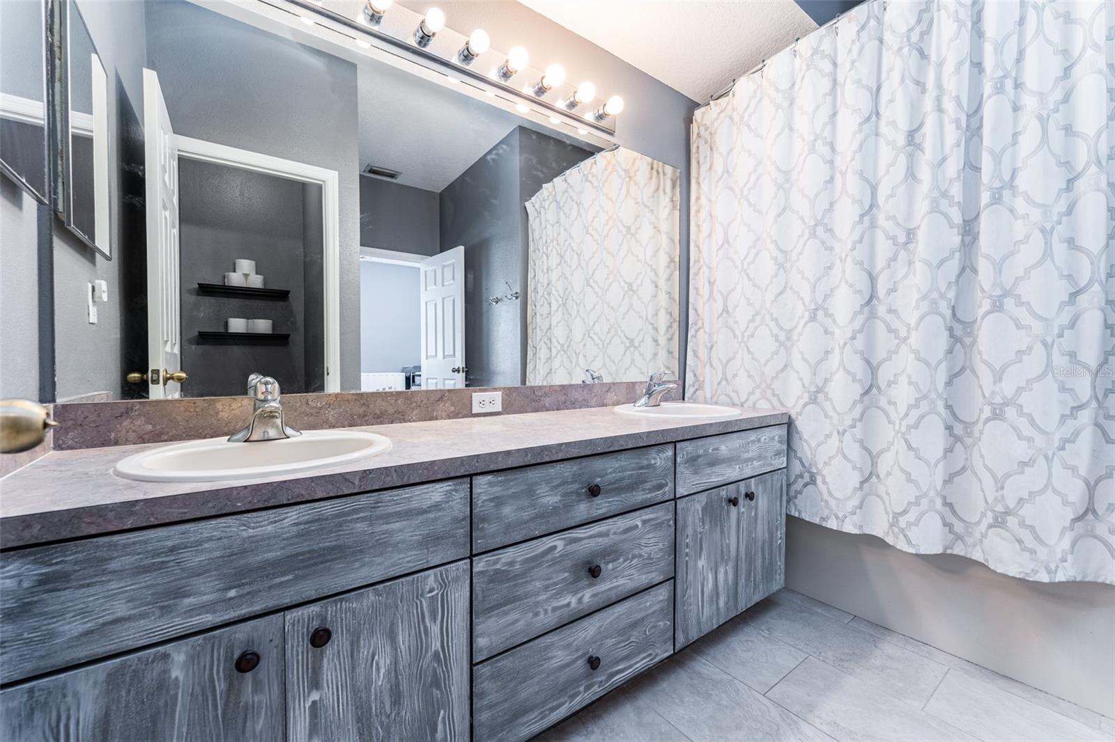 BLOOMINGDALE RIDGE - Residential