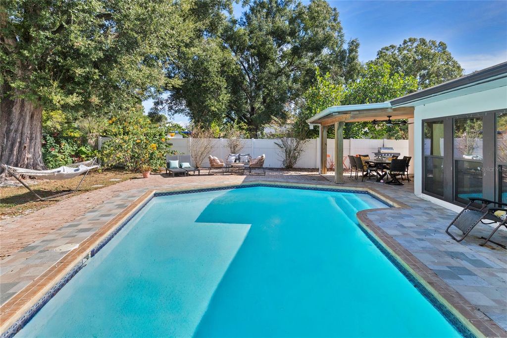 Photo of 7301 Twelve Oaks Boulevard, Tampa, FL 33634 (MLS # TB8452124)