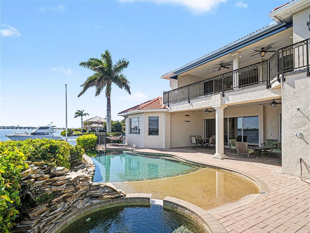 Photo of 102 12th Avenue E, Palmetto, FL 34221 (MLS # N6143586)