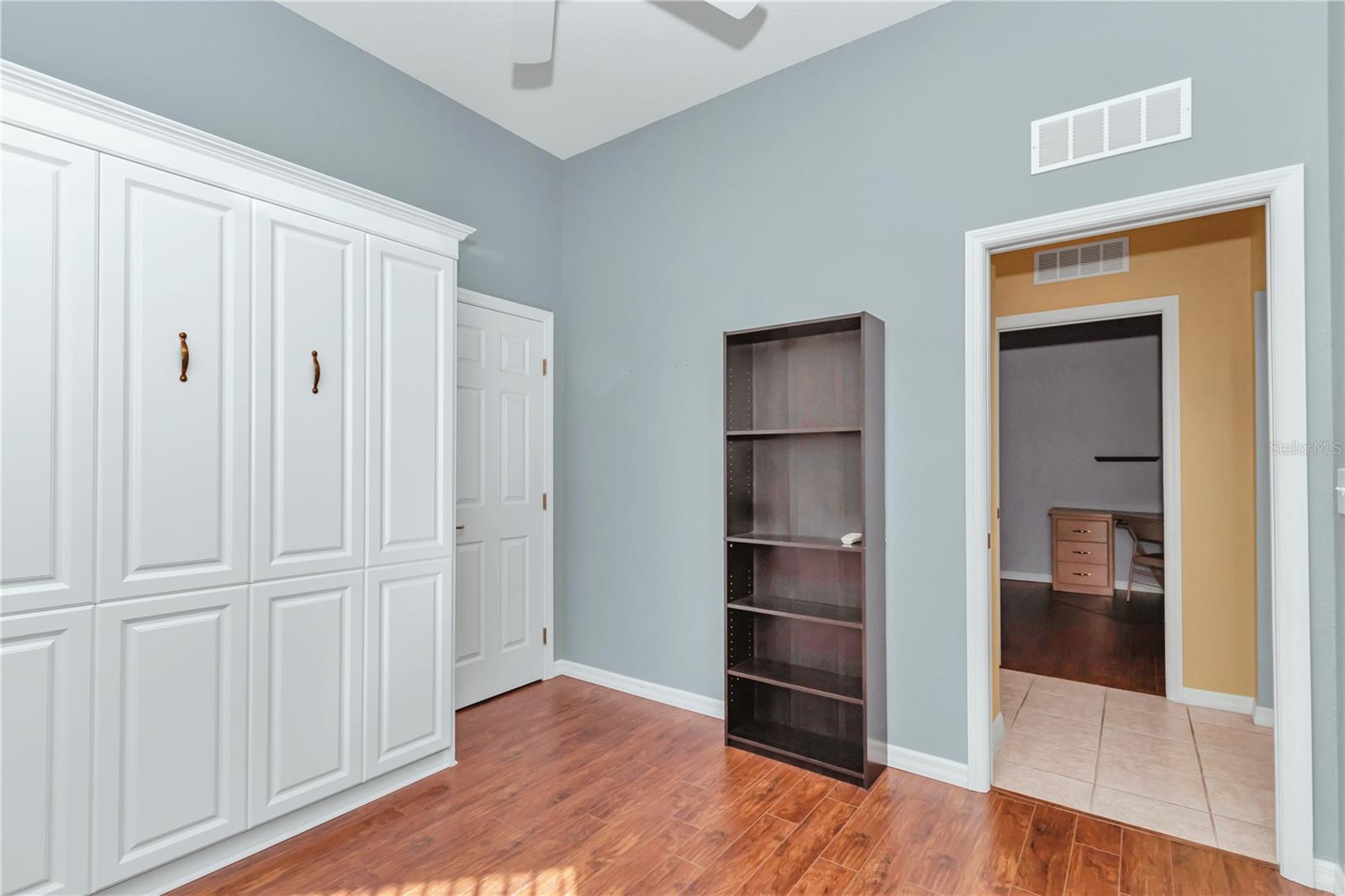 OAK RUN CRESCENT OAKS - Residential