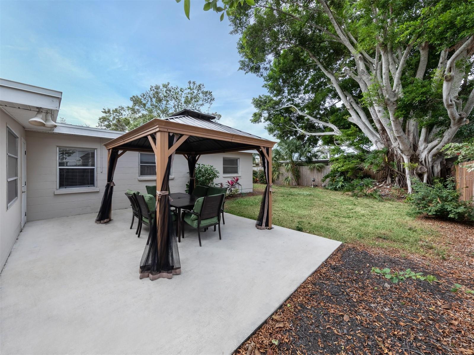 SUNAIRE TERRACE - Residential Lease