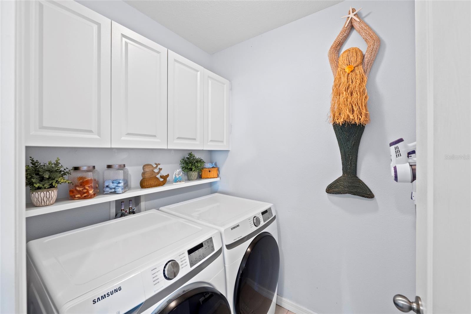 DEL TIERRA PH II - Residential