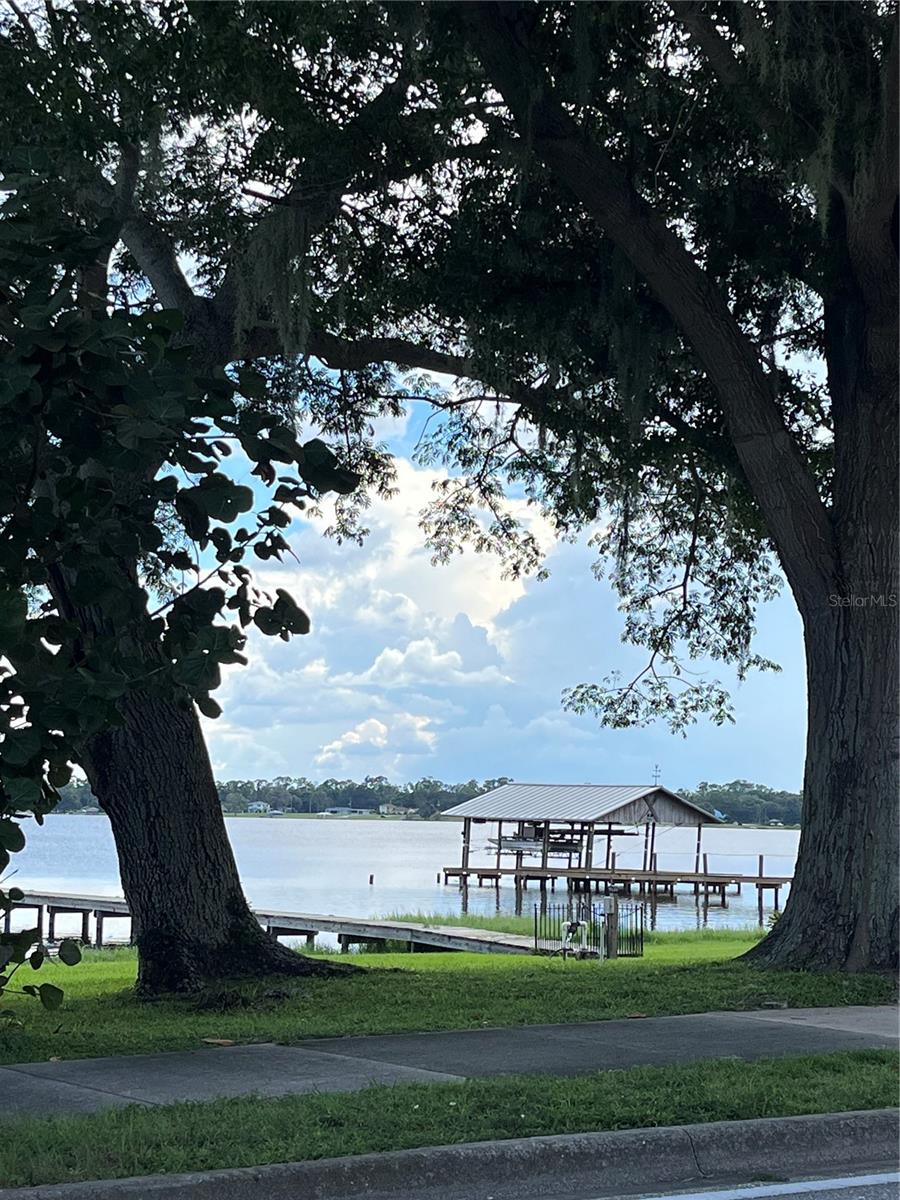 LEISURE LAKES SEC 01 - Residential Lease