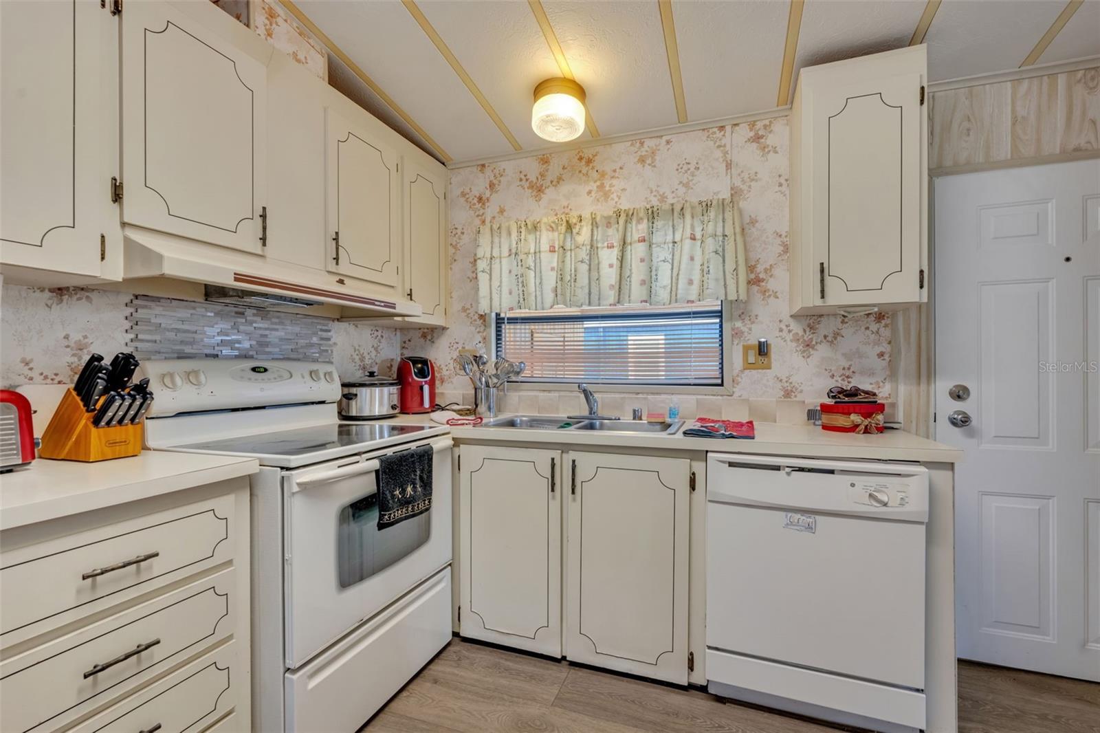 TIMBERWOODS ESTATES - Residential