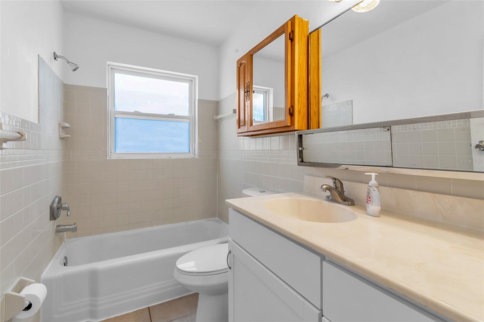 OAKHURST GROVES - Residential