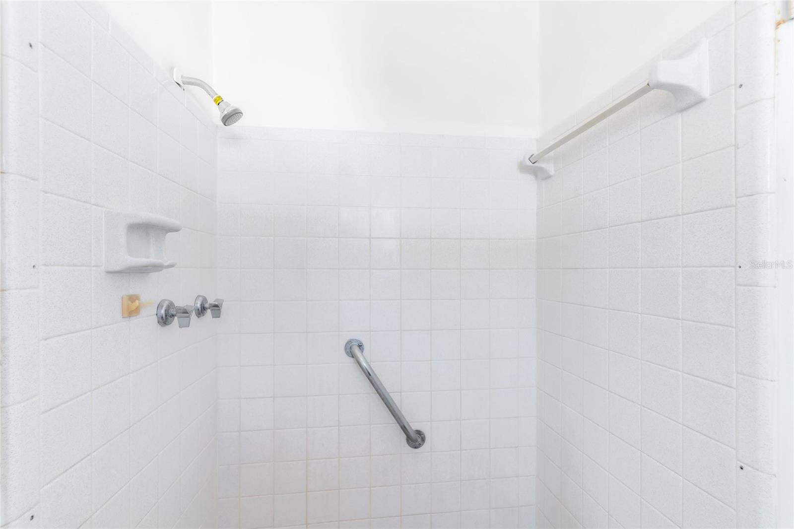 OAKHURST GROVES - Residential