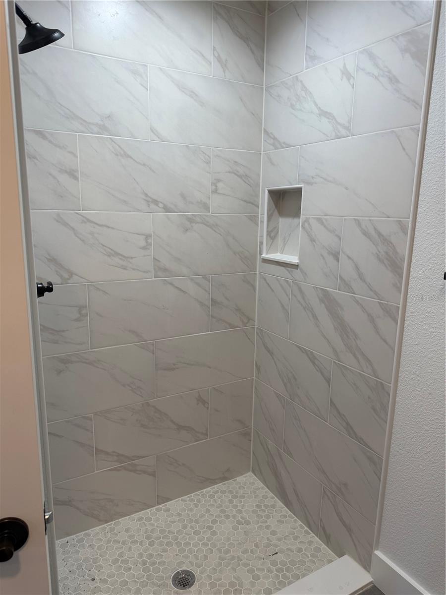 SILVER SPGS SHORES UN 42 - Residential