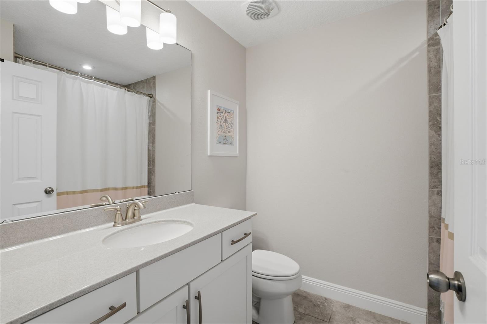 RANDAL WALK - Residential