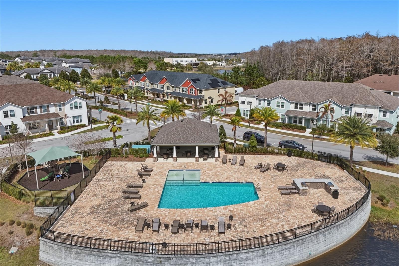 RANDAL WALK - Residential