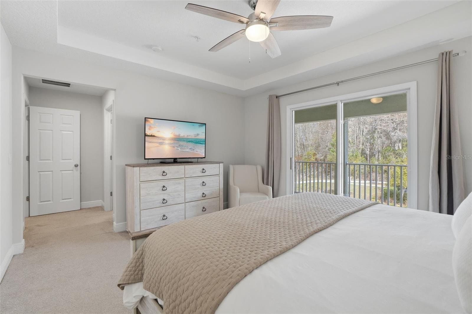 RANDAL WALK - Residential