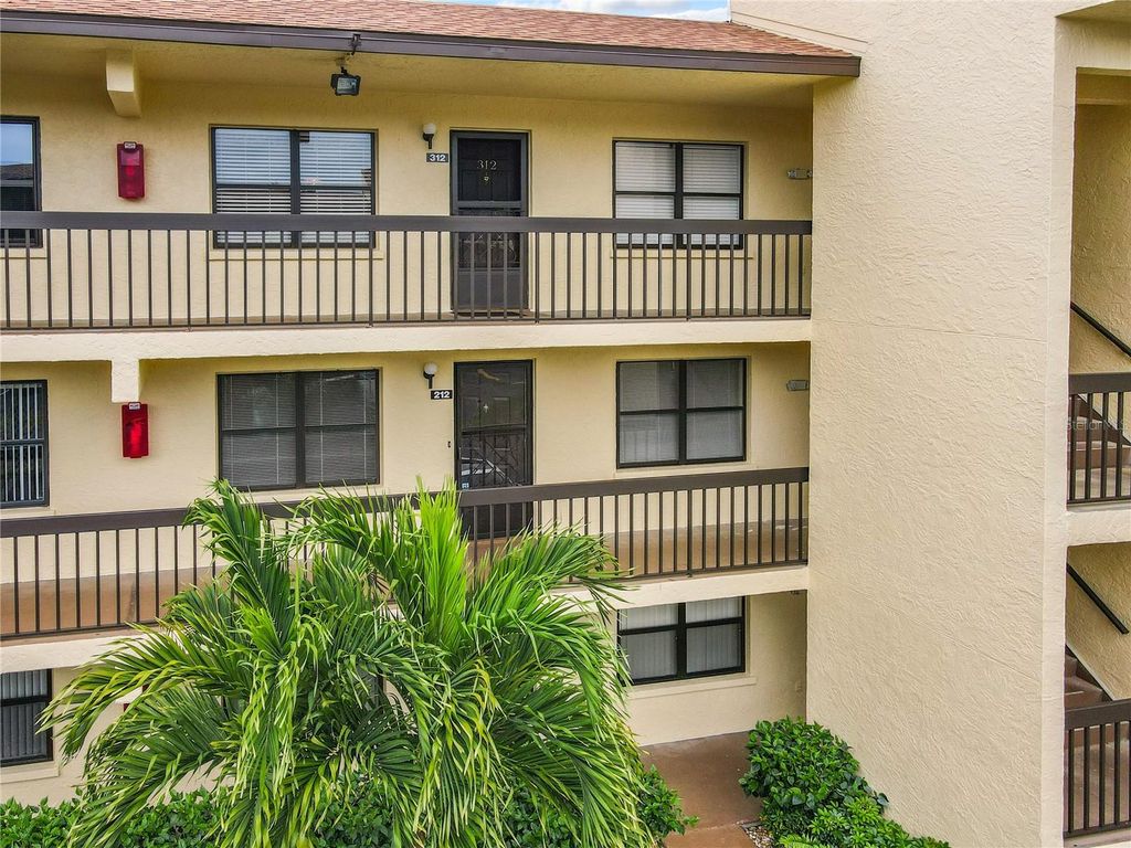 Photo of 425 30th Avenue W #C212, Bradenton, FL 34205 (MLS # A4697777)