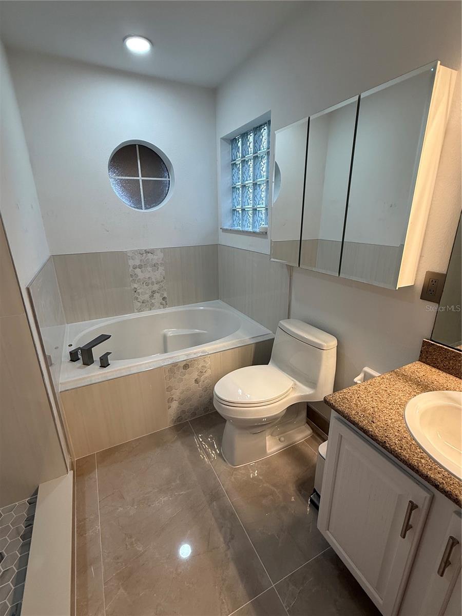 GREEN AT WEST HAVEN PH 01 - Residential Lease