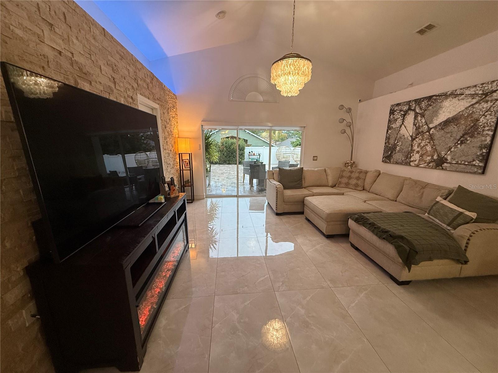 GREEN AT WEST HAVEN PH 01 - Residential Lease