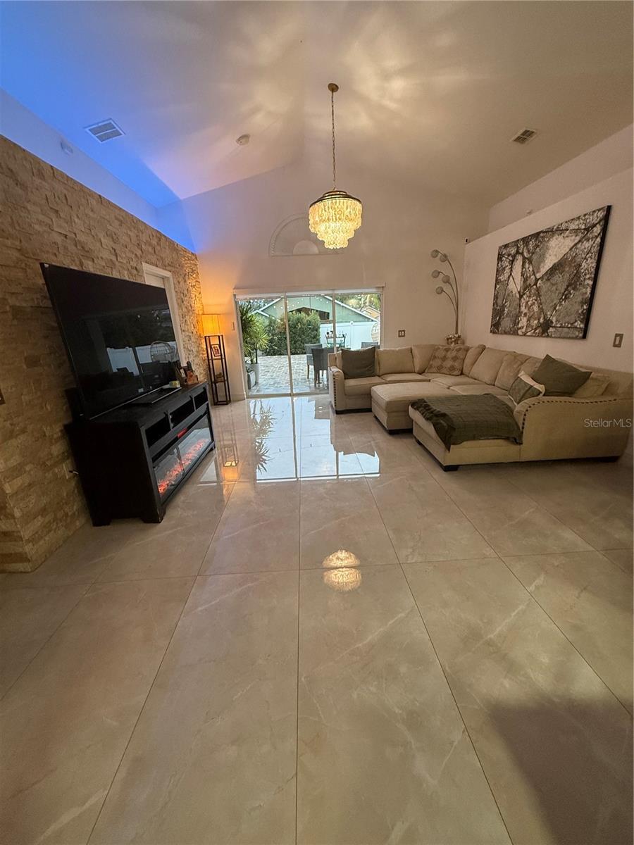 GREEN AT WEST HAVEN PH 01 - Residential Lease