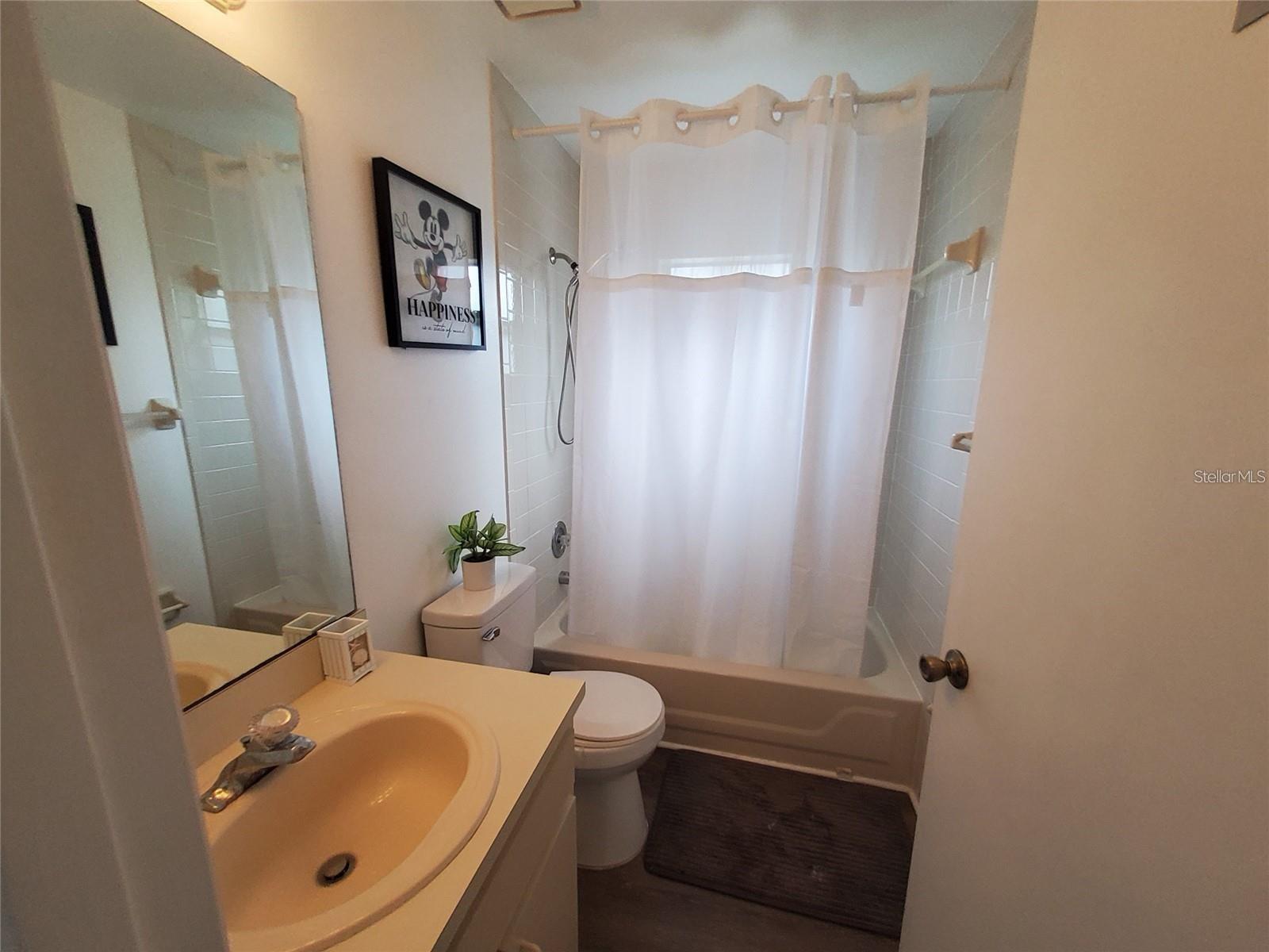 LOMA LINDA PH 03 - Residential Lease