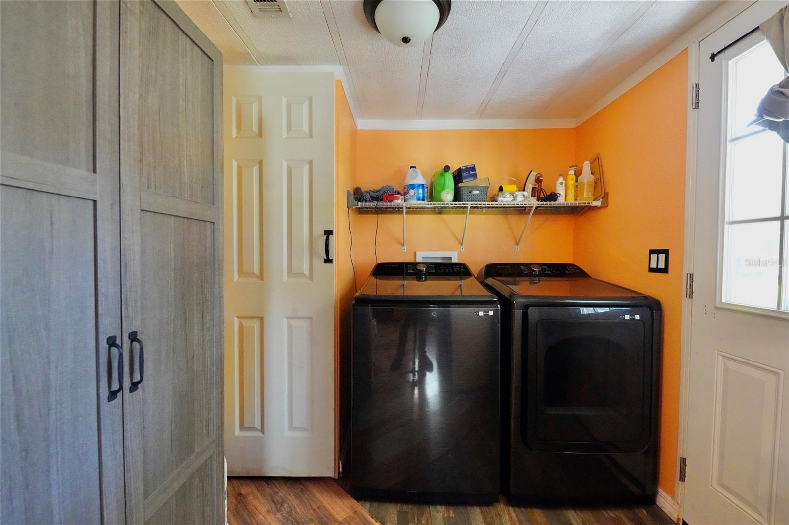 LAKESIDE ACRES MH SUB - Residential