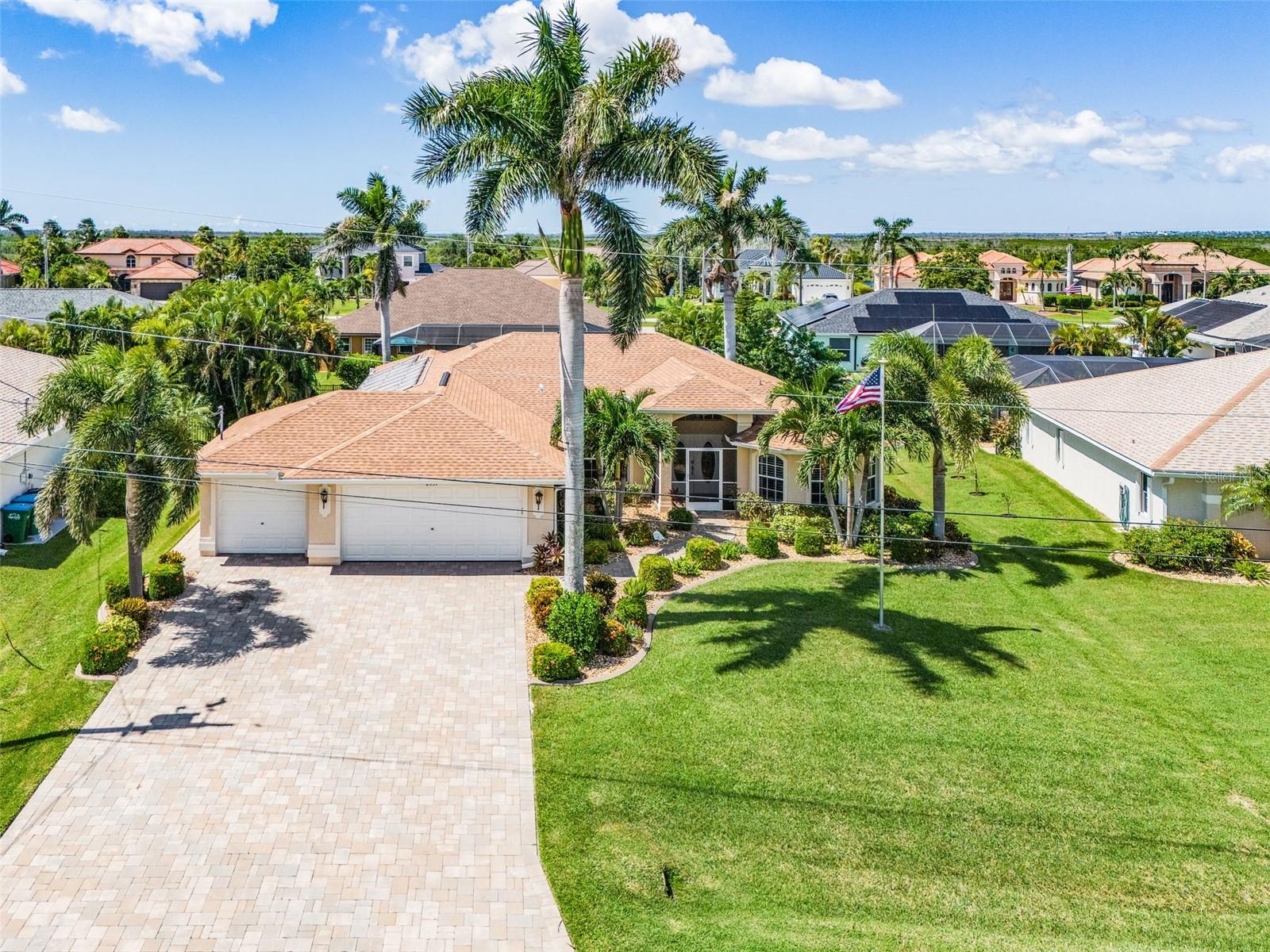 CAPE CORAL - Residential