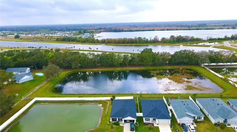 A home in AUBURNDALE