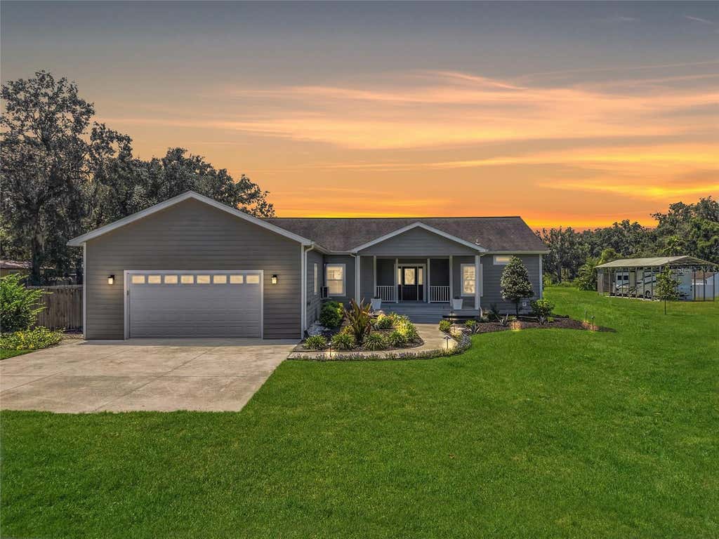 Photo of 5335 Shakespeare Drive, Dover, FL 33527 (MLS # TB8537312)