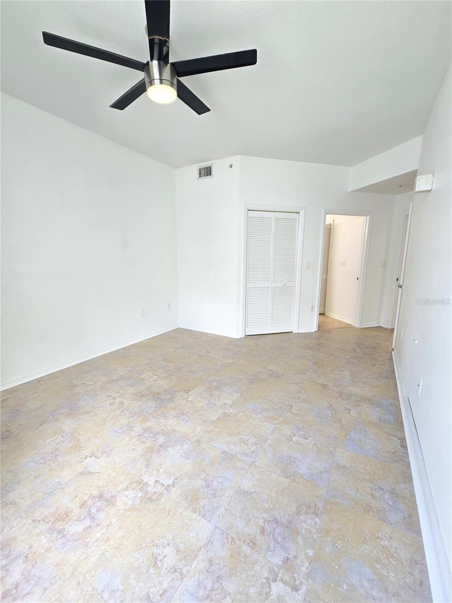 PARKCREST HARBOUR ISLAND CONDO - Residential