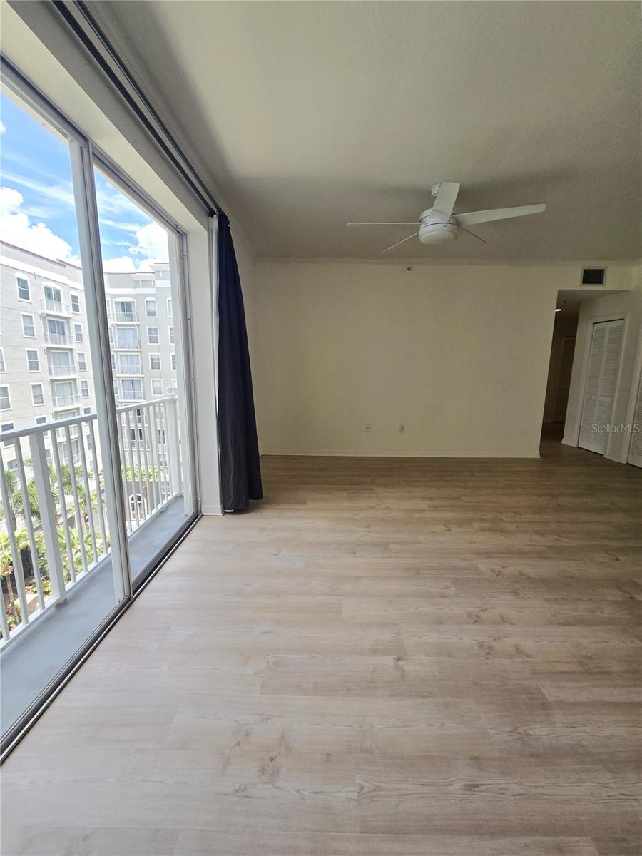 PARKCREST HARBOUR ISLAND CONDO - Residential