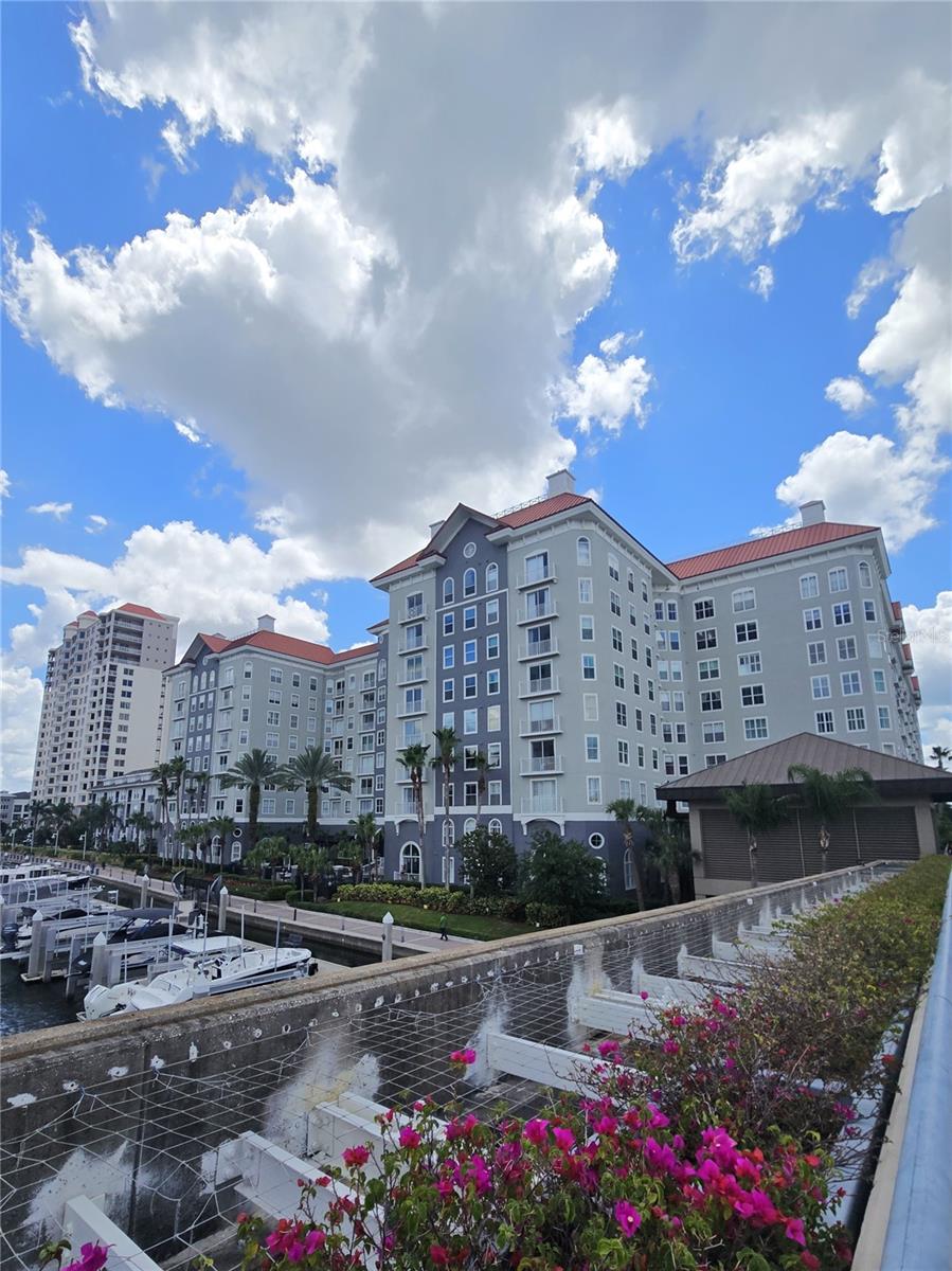 PARKCREST HARBOUR ISLAND CONDO - Residential